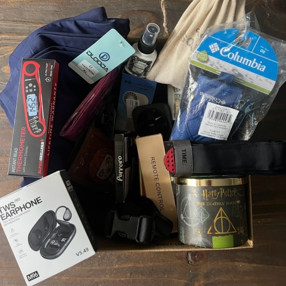 Mystery Box 🎉 - Picture 2 of 3